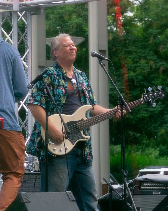 Ken Bastille on bass